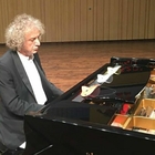 Il concerto virtuale del maestro Cacciapaglia: «La magia del piano anche in streaming»