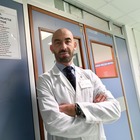 L'infettivologo Bassetti: «Ipotesi prevalenza in Italia tra il 12 e il 20%, significa almeno 5-8 milioni di positivi»