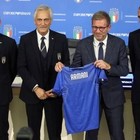 Giorgio Armani firma le divise formali della Nazionale di calcio italiana