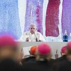 Papa Francesco all'Ergife con la Cei: «Non siamo qui per eleggere il vescovo più bello ma per fare riforme»