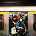 Coronavirus, Wuhan isolata: 17 morti Stop a treni, bus, traghetti e aerei
