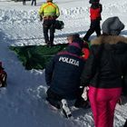 Bergamo, gita sulla neve con la motoslitta: schianto contro un albero, muore a 40 anni