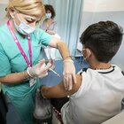 Vaccini, dosi extra ai medici: da domani il Lazio accelera
