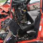 Scontro frontale tra due auto: muore una donna nella vecchia Y10 ridotta a rottame