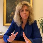 Tap, la Lezzi rompe il silenzio: «Il sindaco Potì? Un teppistello». Lettera di Conte: «Se colpa deve essere, datela a me» Tap, la Lezzi rompe il silenzio: «Il sindaco Potì? Un teppistello». Lettera di Conte: «Se colpa deve essere, datela a me»