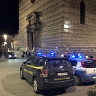 Perugia, 18 in locale di 10 metri quadrati: scatta la multa per il mancato rispetto delle norme anti Covid