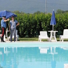 Fa il bagno in piscina e muore: dramma nel Tarantino Fa il bagno in piscina e muore: dramma nel Tarantino