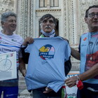 Ai piedi del Duomo di Orvieto l'arrivo della 4a tappa del giro cicloturistico Cuneo-Napoli di "La storia in bici"