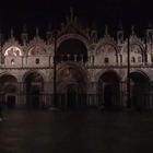 Torna l'acqua alta a Venezia, Piazza San Marco allagata