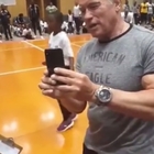 Paura per Arnold Schwarzenegger dopo l'aggressione subita in Sudafrica