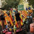 Trattori in strada a Barcellona e scuole occupate dai separatisti: Madrid chiude lo spazio aereo sulla Catalogna Fotogallery