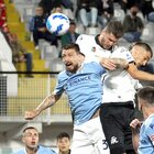 Una pazza Lazio batte lo Spezia (3-4) nel nome del contestato Acerbi