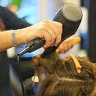 Latina, sos disperato dei parrucchieri: «A un passo dal baratro, fateci riaprire»