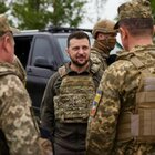 Zelensky a Kharkiv visita postazioni al fronte e ringrazia i soldati