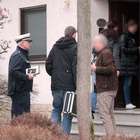 â¢ La polizia perquisisce la casa di Dusseldorf - Guarda