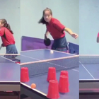 L’allenamento sul tavolo da ping pong è spettacolare