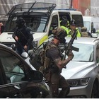 • Raid della polizia nel centro della città