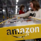 Amazon licenzia 18mila dipendenti: «Economia troppo incerta»