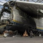 Ucraina, l'aereo più grande del mondo, l'Anton An-225 Mriya, distrutto durante l'invasione russa dell'Ucraina