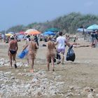 Sesso e scambisti in spiaggia: a Jesolo esplode la protesta