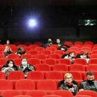 Roma, per il weekend aperti solo 12 cinema: in sala con la mascherina, vietati pop corn e bibite. Film anche alle ore 11