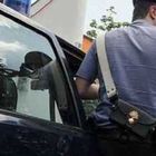 Derubarono un anziano a Firenze nel 2015: in manette due donne Derubarono un anziano a Firenze nel 2015: in manette due donne
