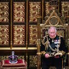 La Regina Elisabetta rinuncia al Discorso della Corona: preoccupazione per la sua salute. A rischio la sua presenza anche al Giubileo?