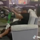 Monopattino-divano sfreccia in strada a Catania, 15enne incastrato dal video su TikTok: scatta la maxi multa da 2.000 euro