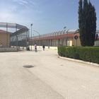 Lite al Cara, camerunense accoltellato alla schiena: è grave Lite al Cara, camerunense accoltellato alla schiena: è grave