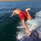 Saltare dalla barca in corsa: 4 ragazzi morti per il “boat jumping”. Lo folle sfida dell'estate