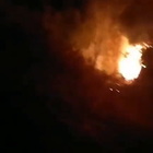 Grecia, scontro fra treni: le immagini dei vagoni in fiamme