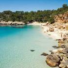Ibiza, la prima estate senza grandi discoteche: scommette su natura e relax, sarà un'isola di pace