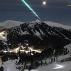 Palla di fuoco infiamma il cielo d'Europa: meteorite record ripreso dalle webcam