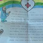 Coronavirus, tre fratellini di 2, 4 e 8 anni donano 375 euro agli ospedali con una lettera a Zaia: «Abbiamo rotto il salvadanaio»