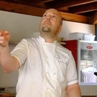 Morto prima di realizzare il suo sogno: adottare un bimbo. Addio tra le lacrime allo chef sfortunato Morto prima di realizzare il suo sogno: adottare un bimbo. Addio tra le lacrime allo chef sfortunato