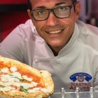 Briatore sfida Sorbillo: «Apro Crazy Pizza a Napoli, diventeremo fortissimi». Ma fa già il primo errore