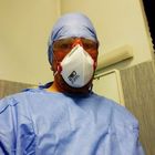 Covid, infermiere di Cremona lancia allarme: «Si ricomincia a ricoverare pazienti gravi»
