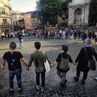 Piazza Trilussa, un flashmob contro l'omofobia (foto Paolo Caprioli/Ag.Toiati)