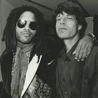Lenny Kravitz: «Ho tenuto 10 anni lo spinello di Mick Jagger, poi un giorno l’ho fumato»