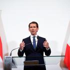 Austria, il leader dell'ultradestra chiede soldi in nero ai russi: salta il governo