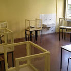 Scuola, in liceo Bergamo già collocati plexiglass in aule