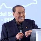 Berlusconi racconta del suo maestro di religione scappato dalla Russia: «Da sempre lotto per libertà»