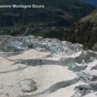 Valle d'Aosta, paura in Val Ferret: il ghiacciaio a rischio cedimento