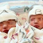 Partorisce a capodanno: le gemelle nascono in due anni diversi