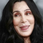 Cher, party con il toy boy (40 anni più giovane) dopo il dramma familiare: chi è lui