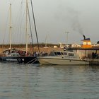 Famiglia fugge dalla Libia e sbarca a Lampedusa con la propria barca di 7 metri