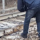 Treno deragliato, operai sorpresi a lavorare in area sequestrata Violati i sigilli, procura indaga