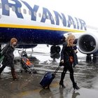 Ryanair, cinque ore di ritardo sul volo per Bari: la compagnia deve risarcire 9 passeggeri