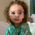 Jade, 4 anni, diventa cieca per colpa dell'influenza. I genitori: «Vaccinate i vostri figli»