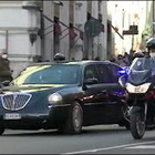 Giuramento Mattarella, il corteo presidenziale dal Quirinale alla Camera. Le immagini dall'alto